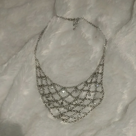 Jewelry - Chain rinestone bib necklace